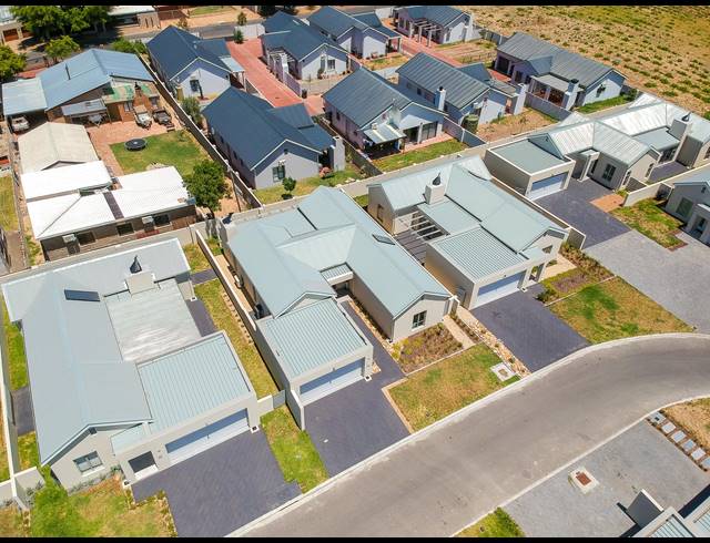 4 BEDROOM HOUSE FOR SALE IN PAARL NORTH